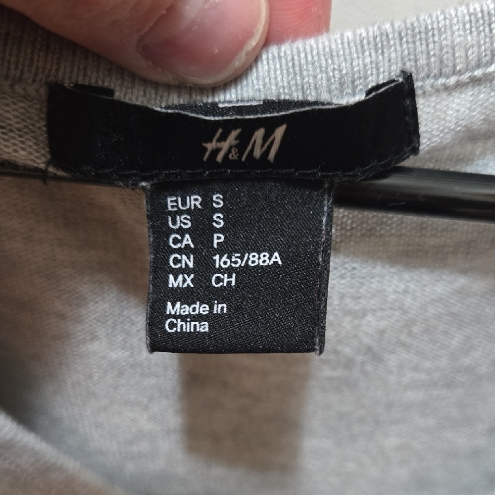 3/$10 H&M Soft Gray Knit Top - Picture 2 of 6